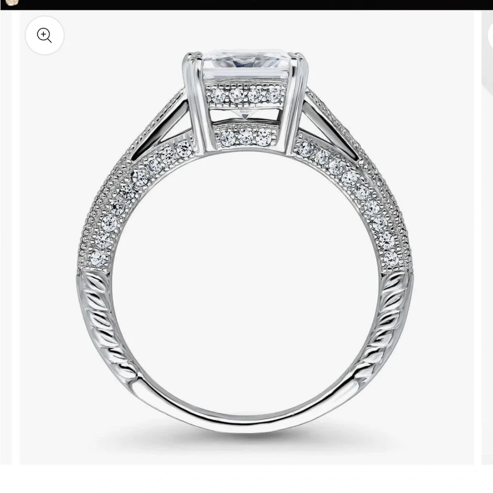 Princess Cut Engagement Ring - Picture 4 of 11